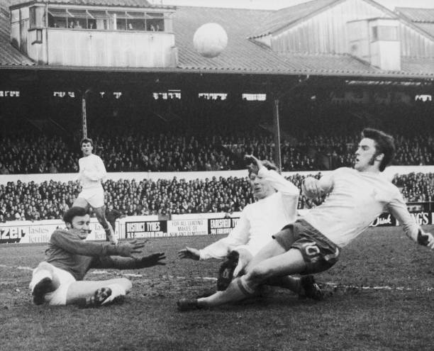 球迷必打卡之地：马拉多纳纪念碑的全球影响力