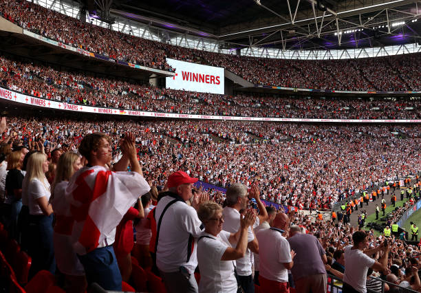 多特蒙德的反击：德甲关系帮中的挑战者策略