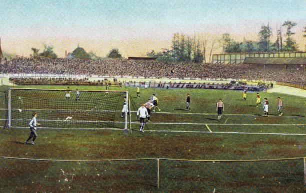 支撑腿弯曲与射门发力：足球教练的专业建议