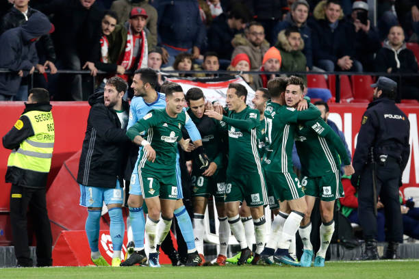 梅西vs德罗巴：2009欧冠半决赛两大巨星的巅峰对决