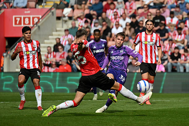 巴蒂斯图塔退役后罕见动态：与老队友重聚引回忆杀