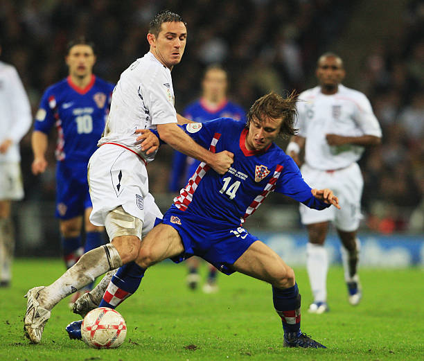 伤病+状态+历史交锋！今晚关键战比分预测全解析