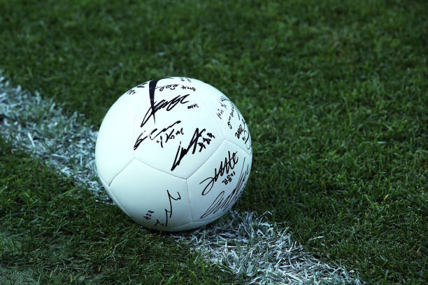 8人制足球场地标准尺寸详解：长宽与划线要求