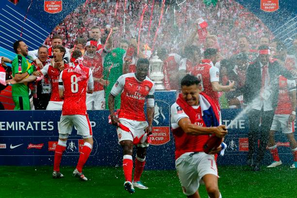 室内足球场建设费用影响因素：材料、设计与施工