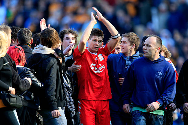 争议与荣耀：那些因欧冠决赛被铭记的足球圣殿