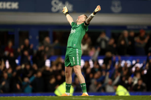 足球迷必看！史上最令人难忘的越位争议瞬间全解析