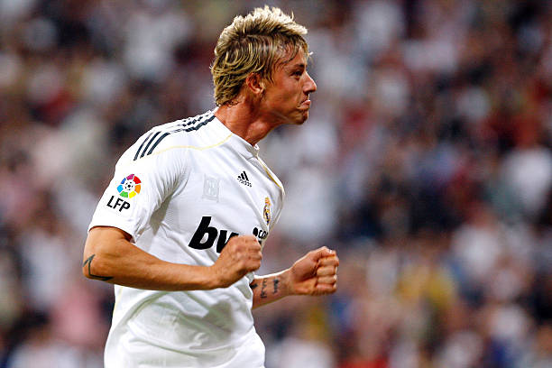 欧冠比赛周期：从小组赛到淘汰赛的时间安排