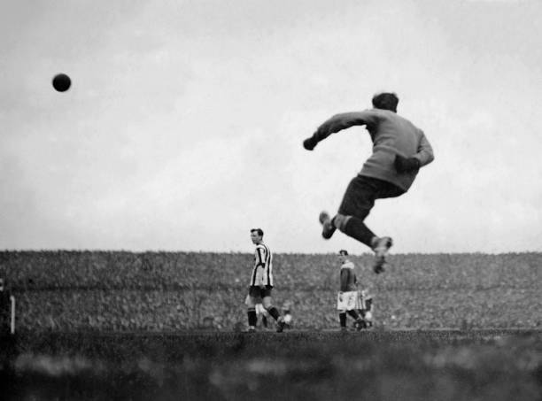 争议时刻：盘点历史上最具争议的伤停补时进球