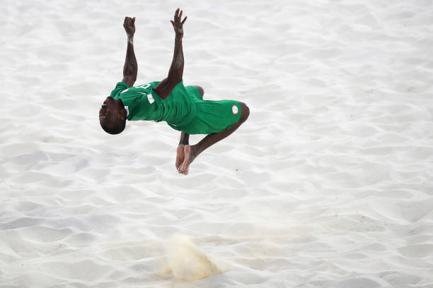 马拉多纳对比梅西和C罗：一个靠天赋，一个靠意志