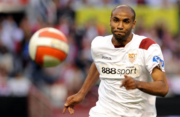 8人制足球场比5人制大多少？倍数解答