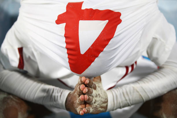 职业球员的点球射门技巧：如何保持冷静并一击制胜