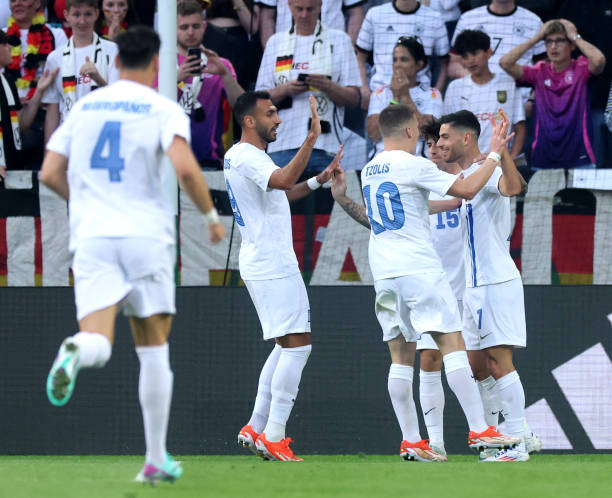 德甲沙拉盘的设计理念与文化内涵