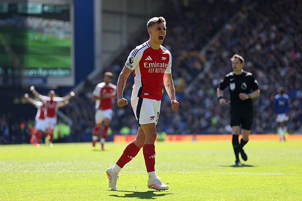 德甲新赛季转会市场盘点：哪些球队引援最成功？