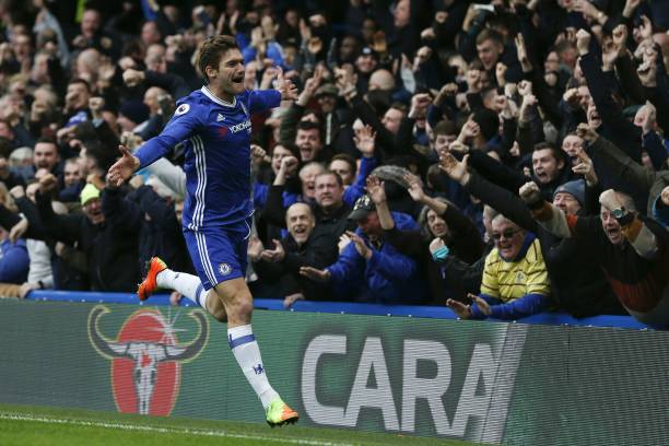 看图说话：踢球时的小插曲