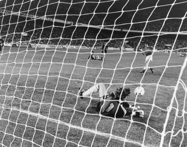 罗纳尔多巅峰时期身体素质有多恐怖？