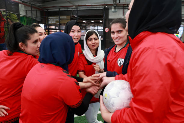 蓝月王朝崛起！曼城欧冠夺冠开启新时代