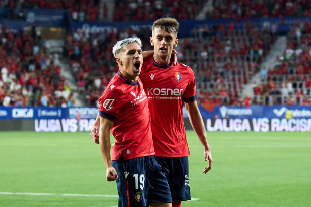 德甲最新排名：保级大战与争冠形势一览