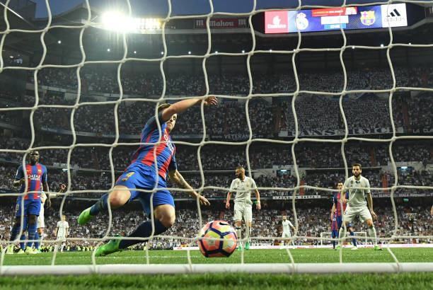 尤文官方宣布C罗加盟，球迷疯狂庆祝