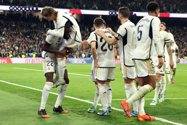 德甲冠军编年史：历年冠军球队及其辉煌时刻