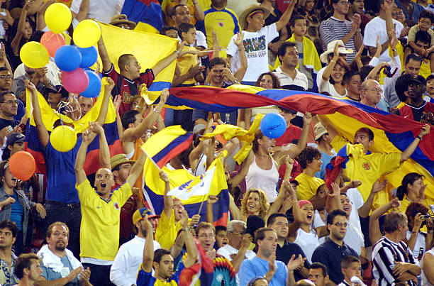 超越时代的巨星：世界足坛十大最具影响力球员