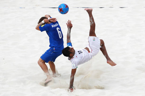 刘彬彬高速突破后推射破门，展现速度与技术