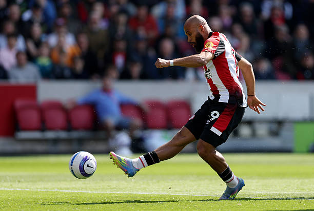 欧冠冠军的“特权”：自动晋级还是需满足联赛排名？