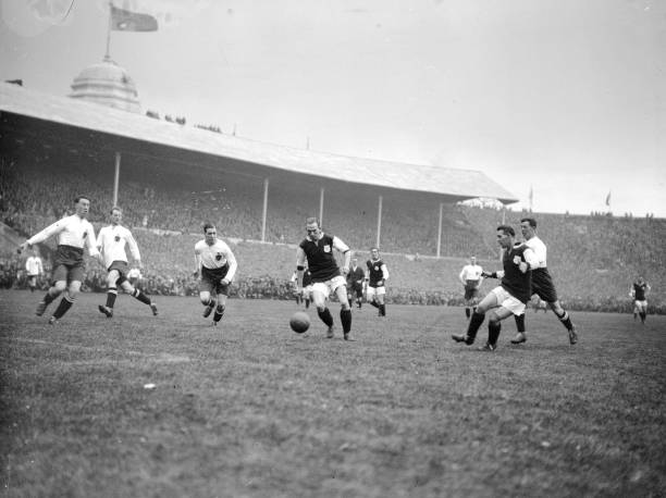 殖民与独立：波兰球地图中的全球权力转移