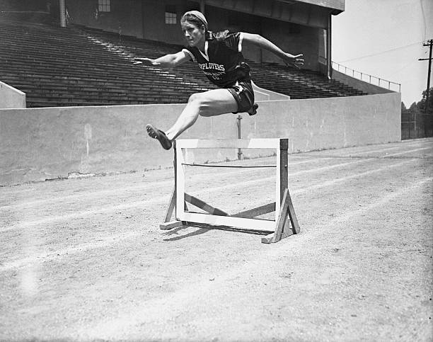 亲子绘画时间：和孩子一起画2020奥运会吉祥物简笔画