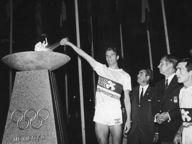 赵本山经典小品回顾：奥运盛火点燃笑点