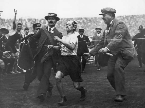 自由式滑雪：空中技巧与创意的完美结合