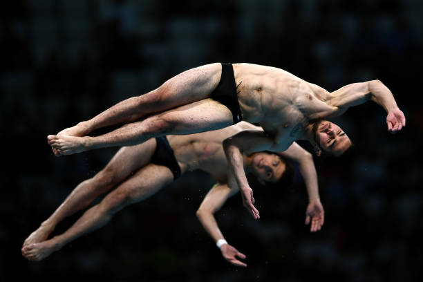 梁锦松家庭背景揭秘：如何成为伏明霞的终身伴侣