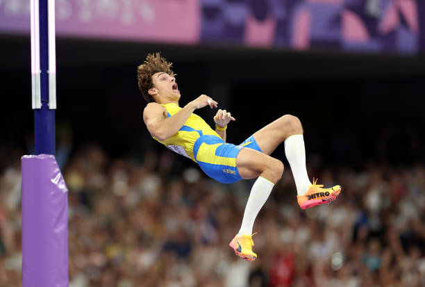 库尔金娜：俄罗斯体坛的新偶像与跳高传奇