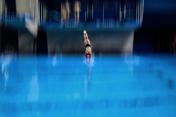 回顾博尔特奥运夺冠经典时刻，感受闪电般的速度！