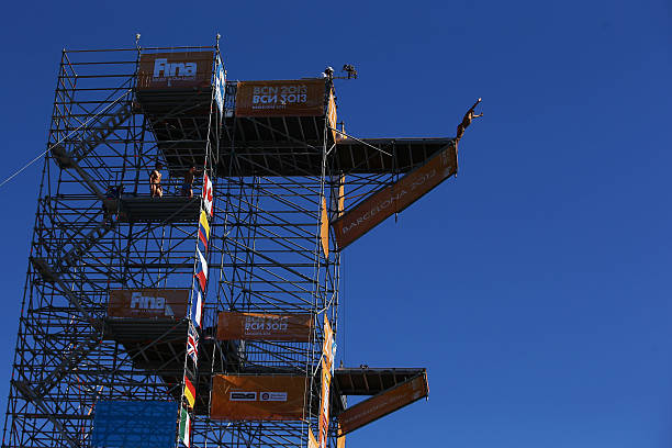 小学生跳远动作分解：助跑、起跳、腾空、落地