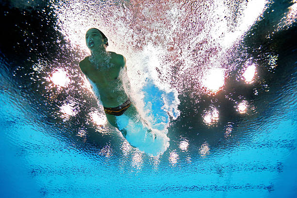 高敏跳水精彩瞬间：每一跳都是艺术的展现！