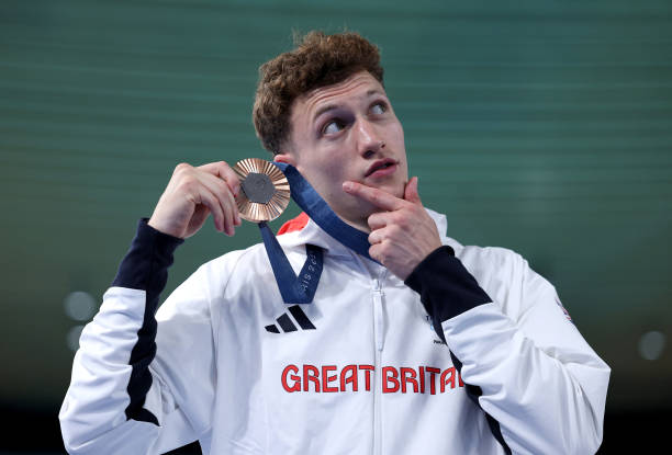 苏炳添9秒83成绩震撼世界，全球排名飙升