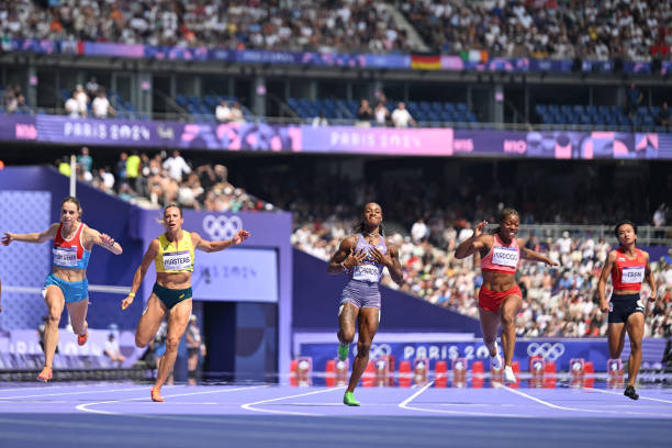 全红婵决赛完美一跳，满分成绩惊艳全场！