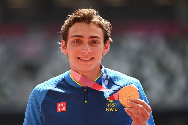 伏明霞与梁锦松近况：夫妻二人共同经营家庭，生活平静