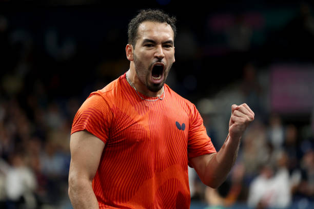 乒乓球案子尺寸科普：比赛用台与家用台的区别