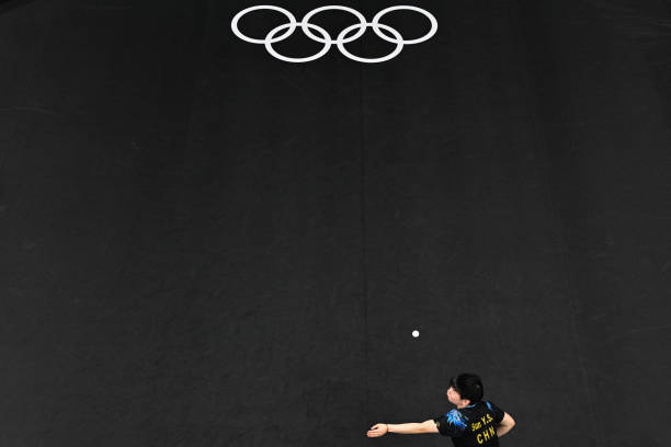 郭跃：从天才少女到世界冠军的乒乓传奇