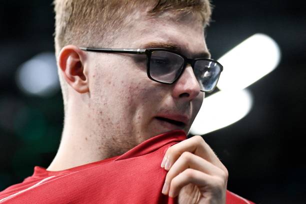 从默默无闻到世界第一！男子乒乓球新科冠军的逆袭之路