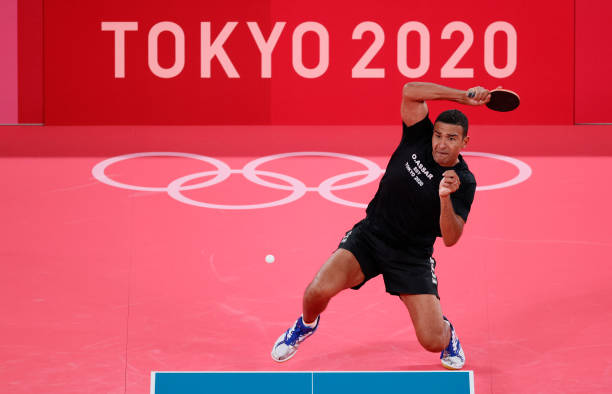 国际乒联规定：男单比赛采用几局几胜制？