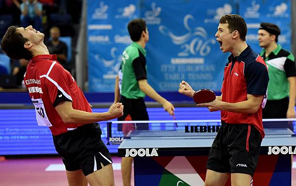 多角度回放！孙颖莎发球变化如何破解陈梦的接发球战术