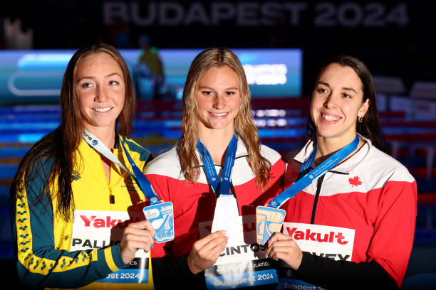 游泳文案的视觉化技巧：让每个句子都像一幅水中画卷