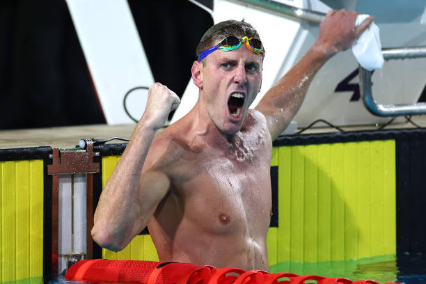 游泳的十大好处与坏处：科学分析这项运动的双面性