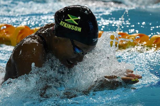 陈小纭游泳视频全记录：从基础动作到专业技巧