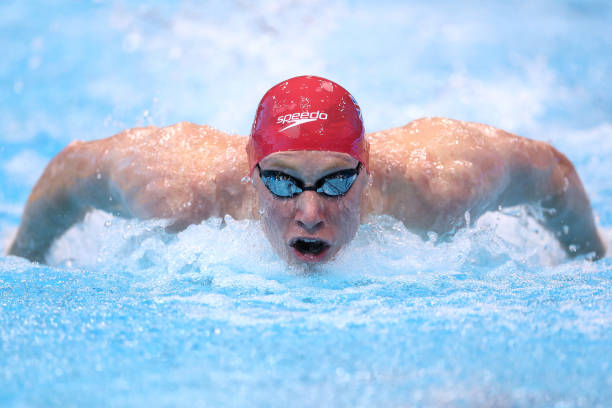 游泳技巧解析：蛙泳和自由泳的远距离优势