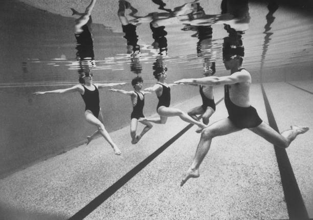 游泳对关节友好吗？低冲击运动的优势解析