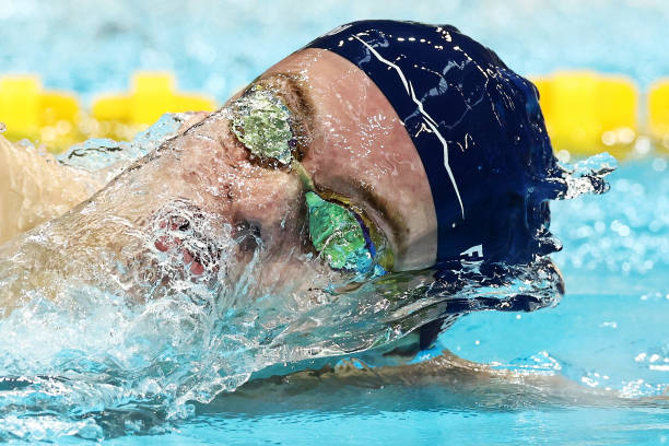 青少年游泳锦标赛获奖名单更新，多位选手突破个人最佳