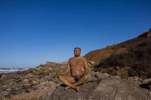 腰间盘突出女性患者：游泳是治疗还是加重？